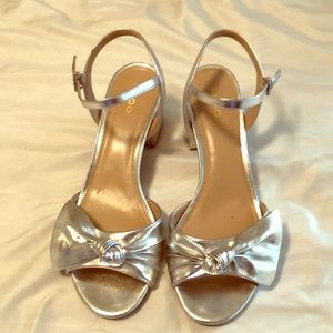 ALDO Silver Bow Beautie Dress Sandals Heels Sz 10